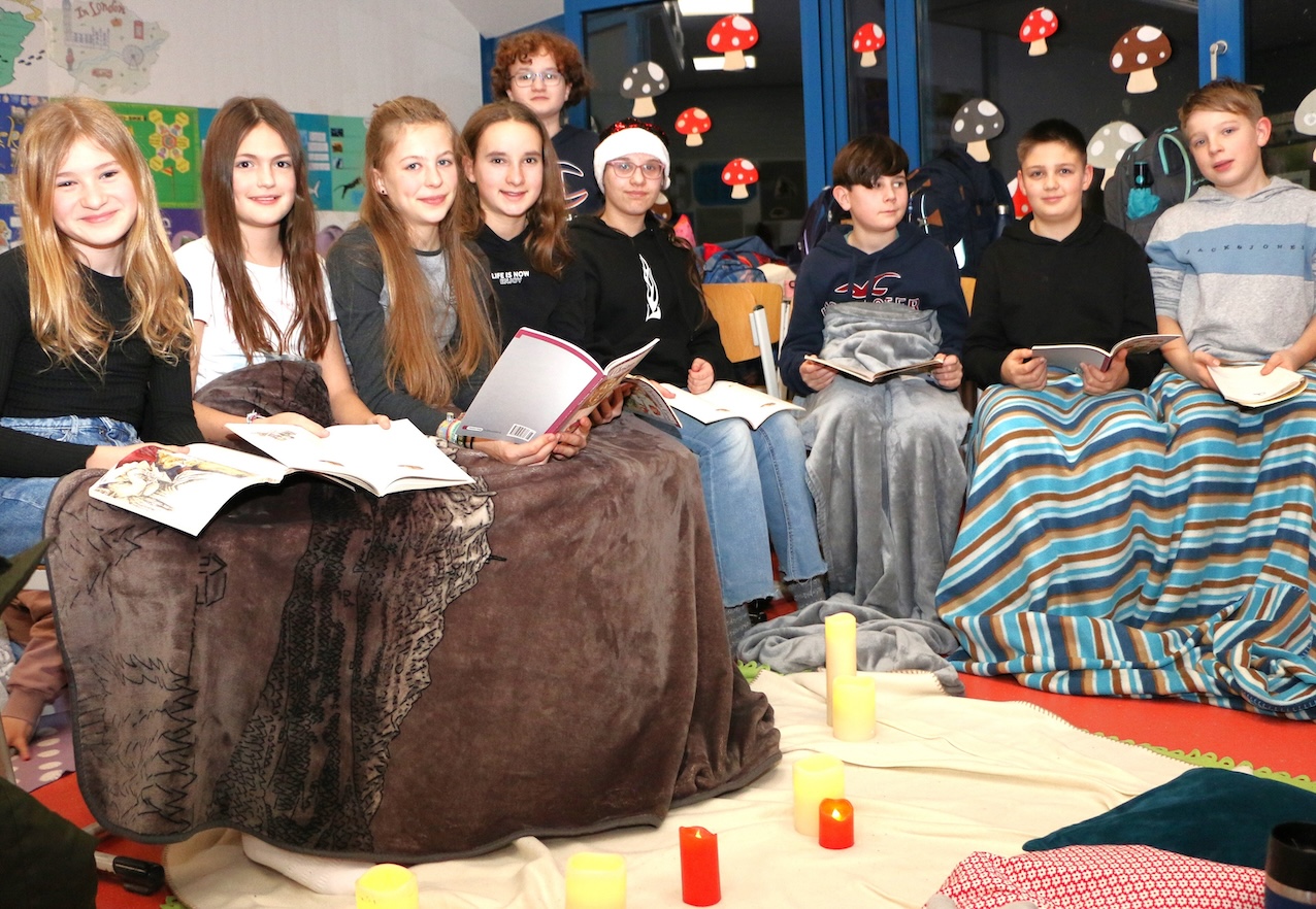 „A Christmas Carol”: Leseabend mit den Klassen 6